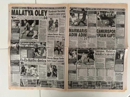 FOTOGOL GAZETESİ - 26 KASIM 2007 PAZARTESİ - BU GALATASARAY'I KİMSE YENEMEZ ABİ: 1-0 - YIKAR GEÇERİZ - DEIVID KONUŞUYOR - ROBERTO CARLOS KEYFİNİ HİÇ BOZMUYOR! - 61, 61'İ YIKTI: SERKAN ÇALIK - SON KURBAN BARIŞ - NE TRABZON'UN NE DE YANAL'IN KADERİ DEĞİŞTİ - NAMAĞLUP CİM-BOM! - YILDIZLAR GELİYOR: ZAFER YILDIRIM VE ETHEM SANCAK - BEŞİKTAŞ'IN CAN SİMİDİ BOBO - FENER'İN LANETİ! - AURELIO SAHADA, EŞİ DIŞARIDA SAVAŞIYOR! - SONG'A SON TEKLİF - YİĞİDO SİVASSPOR ANADOLU BEYİ - MALATYA OLEY - MARMARİS ADIM ADIM - ÇANKIRISPOR 1 PUANI KAPTI - HER DALDA BAŞARI - ÇENGELKÖY LİSESİ - KAVGA ÇIKTI: SİNAN ENGİN VS ERTUĞRUL SAĞLAM - EN BÜYÜK ADANASPOR - KARTAL'IN SON UMUDU UEFA! - HOLOSKO AŞKI ALEVLENDİ - MARSİLYA MAÇI ÖNCESİ MORAL BULDUK - CASSIO LINCOLN - SABRİ SARIOĞLU - SERKAN ÇALIK - RIGOBERT SONG - DEIVID DE SOUZA - ROBERTO CARLOS - ALEX DE SOUZA - BARIŞ ÖZBEK - ERSUN YANAL - ZAFER YILDIRIM - ETHEM SANCAK - BOBO - RICARDINHO - SİNAN ENGİN - ERTUĞRUL SAĞLAM - FİLİP HOLOSKO - YILDIRIM DEMİRÖREN - ALICE