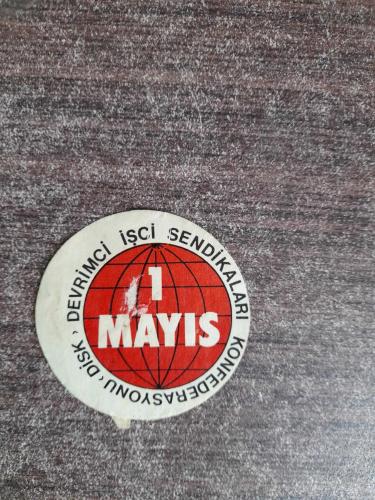 Devrimci İşçi Sendikaları Konfederasyonu DİSK 1 Mayıs Kokartı