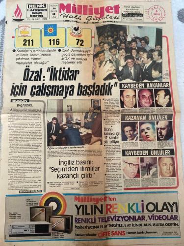 MİLLİYET GAZETESİ - DOĞUM GÜNÜ HEDİYESİ (TURKISH NEWSPAPPER) - 8 KASIM 1983 - SADECE İKİ SAYFADIR -Ali Naci Karacan-Sunalp-Özal-Cüneyt Arcayürek-Orhan Uğuroğlu-İlhan Evliyaoğlu-Ahmet İhsanlı-İlhan Öztrak-İsmet Sayın-Kayhan Erim-Lütfi Bayazıt-Necati Ataman-Celal Yardımcı-Süleyman Eriş-Attila İlhan-Turhan Selçuk-Mümtaz Soysal-M. Naci Ünver-Mazhar Külahlı-Erdoğan Ertüngealp-Arzu Altan Tezel-Özal-İktidar için çalışmaya başladık-Başardık-Kaybeden bakanlar-Kazanan ünlüler-Kaybeden ünlüler-Özal’ın kabinesi için 17 isimde söz ediliyor-Öğün seçildiğine sevinemedi-İngiliz basını-Seçimden ılımlılar kazançlı çıktı-Milliyet’ten yılın renkli olayı-Renkli televizyonlar videolar-Reagan kalayım derken-Tüketim ekonomisi ve ceza hukuku-Düşünenlerin düşünceleri-Yön-Bugün dünyanın önde gelen 24 üniversitesinde bir Türkçe ansiklopedi temel başvuru kaynağı olarak kullanılıyor-Yurt Ansiklopedisi-İş Bankası Anadolu Sergileri Giresun’da-Vefat ve başsağlığı-Teşekkür-Sevk ve İdare A.Ş. müşavirlik eğitim danışmanl