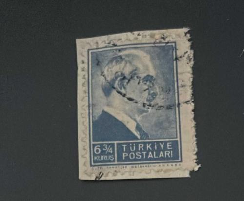 Türk Pulu - Turkish Stamp - Mektup Zarfından Kesilmiş / Postadan Geçmiş Pul Filateli -  DAMGALI - İSMET İNÖNÜ TEMALI PUL, 6 3/4 KURUŞ - Türkiye Cumhuriyeti - NOSTALJİK DOĞUM GÜNÜ HEDİYESİ-