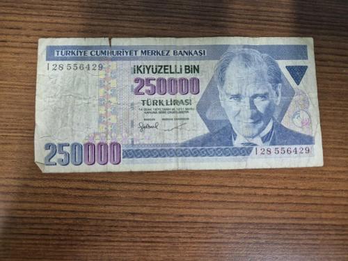7. Emisyon / III. Tertip 250 bin liralar 9 adet
