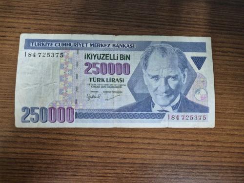 7. Emisyon / III. Tertip 250 bin liralar 9 adet