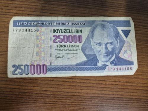 7. Emisyon / III. Tertip 250 bin liralar 9 adet