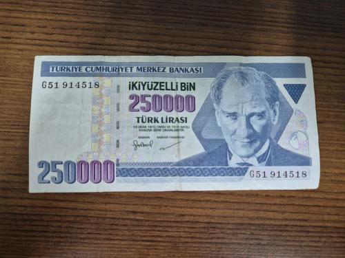 7. Emisyon / III. Tertip 250 bin liralar 9 adet