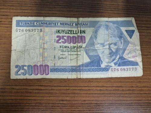 7. Emisyon / III. Tertip 250 bin liralar 9 adet