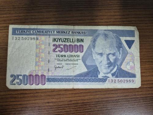 7. Emisyon / III. Tertip 250 bin liralar 9 adet