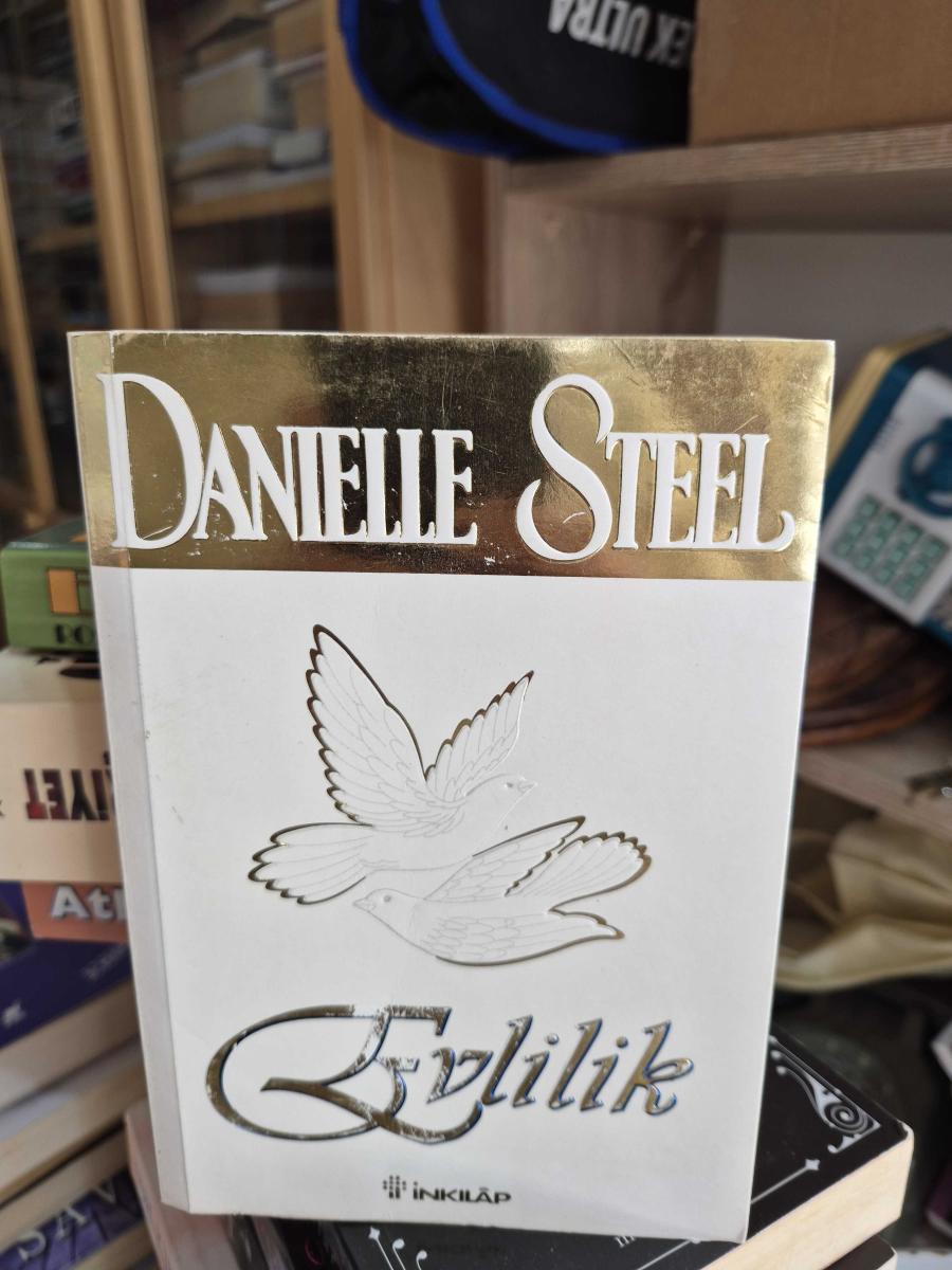 who is danielle steel's current husband - Ilustrasi 3