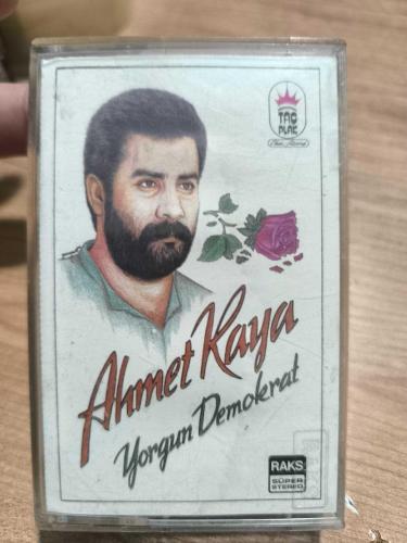 LOT.16 » Ahmet Kaya- Yorgun Demokrat Kaset