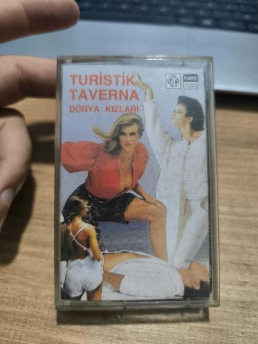 LOT.13 » Turistik Taverna Dünya Kızları