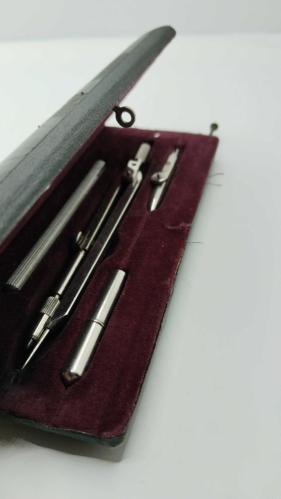 METAL PERGEL TAKIMI ORJİNAL KUTUSUNDA OLDUKÇA YAŞLI ''KIN'' MARKA ÇEKOSLAVAKYA ÜRETİMİ NEFİS BİR KOLEKSİYON OBJESİ 519