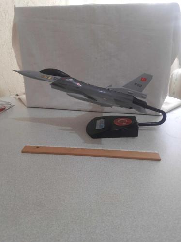 F16 sert plastik