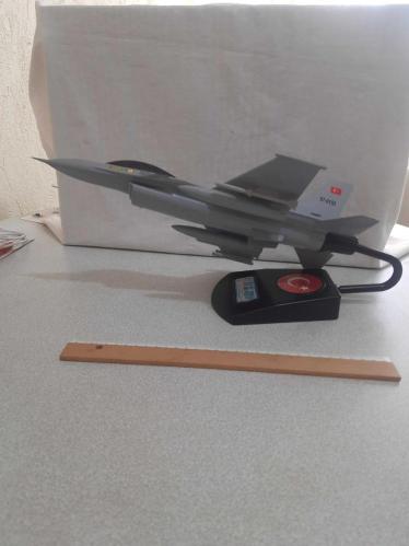 F16 sert plastik