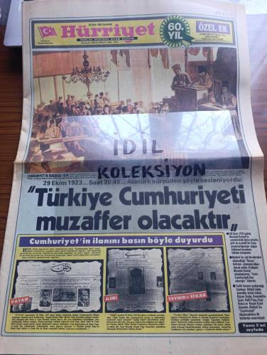 Hürriyet Cumhuriyet 60. Yıl Gazetesi - Turkish Newspaper - 29 Ekim 1983 - Cumhuriyetin doğduğu gün - 29 Ekim 1923 saat 20:45'te Atatürk kürsüden şöyle sesleniyordu Türkiye Cumhuriyeti Muzaffer olacaktır o günü anlatan çizim - cumhuriyetin ilanını basın böyle duyurdu - Vatan İleri Ve Tevhid-i Efkar gazetelerinin cumhuriyetin ilan edildiği gün çıkan baskıları fotoğraflar - Atatürk'ün el yazısı ile Cumhuriyet tarifi Fotoğrafı - cumhuriyetin güvencesi ordumuz yazan Turhan Olcaytu - Batı ağırlıklı dış politikada 5 dönem - Türkiye Cumhuriyeti'ni ilk tanıyan ülkeler - lozan'daki Türk heyeti fotoğraf - Türk basınında lider gazete Hürriyet - Alman basını olayı şöyle duyurdu Türkler geliyor - en büyük 100 firma - Karasabandan modern tarıma - çok işler başardık Boğaz köprüsü Yeşilköy havalimanı Keban barajı Afşin Elbistan termik santrali İskenderun Demir Çelik fabrikası ipraş rafinerisi fotoğraflar - 60 yılda İstanbul 4 İzmir 5 Bursa 7 Adana 8 Ankara ise 25 misli büyüdü - 29 Ekim 1923