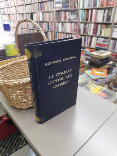 Le Combat Contre Les Ombres