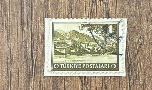 Türk Pulu - Turkish Stamp - Mektup Zarfından Kesilmiş / Postadan Geçmiş Pul Filateli - Damgalı - ANTAKYA İLİ MANZARASI TEMALI PUL , 1 KURUŞ - Türkiye Cumhuriyeti - NOSTALJİK DOĞUM GÜNÜ HEDİYESİ
