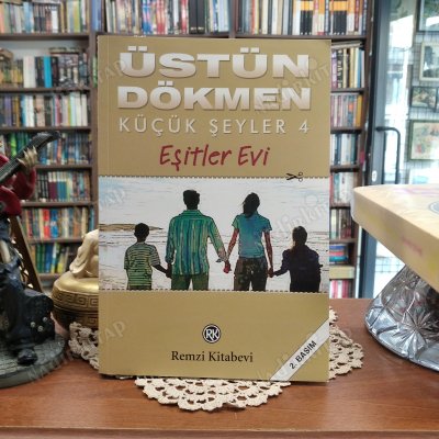 Küçük Şeyler 4 Eşitler Evi