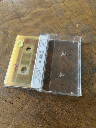 ZÜLFÜ LİVANELİ -  SEÇMELER 8 / CROSSROADS - KASET