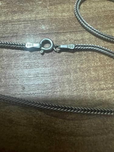 Gümüş Zincir kolye 925 Ayar Gümüş İtalyan Örgü Zincir - 73 cm / 12.59 gr Tamamı 925 ayar gümüştür. Klips kısmında 