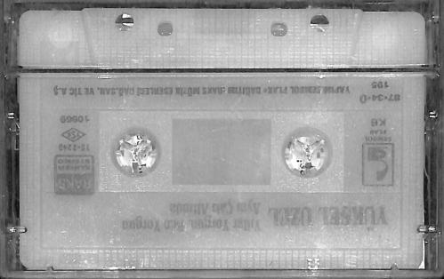 Yüksel Uzel - Yıllar Yorgun , Ben Yorgun Aynı Çatı Altında Kaset (İkinci El Kaset)