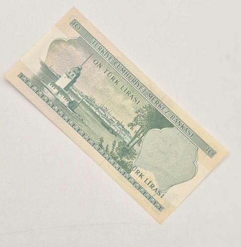 10 Türk Lira 6 Emisyon Değerli *B* Serisi On Türk Lirası
