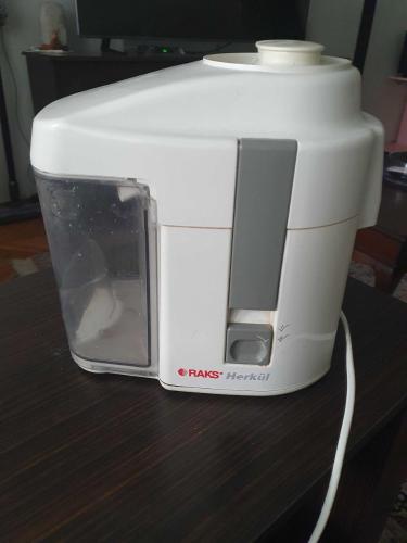Raks Herkül sağlam katı meyva sıkacağı çalışıyor