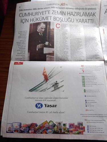 Akşam Cumhuriyet'in 80. Yılı Gazetesi - Turkish Newspaper - 29 ekim 2003  - Atatürk'ün fotoğrafı VomART - en büyük bayram kutlu olsun - işgal altındaki İstanbul'da Cumhuriyetin ilanından 5 yıl önce direniş meşalesini akşam yakmıştı fotoğraflar - İngiliz istihbaratçılar 4 yıl önce ülkesine rapor etti Türkler Cumhuriyet kuracak - Akşamın kurucularından Falih Rıfkı Atay Fotoğrafı - 1922 Ekim'inde bile tapuda Rum kuyruğu - Mustafa Kemal'in sicilinde cumhuriyetçi yazıyordu - Atatürk bir başka sırdaşı Mazhar Müfit Kansu'yla Fotoğrafı - Mustafa Kemal 49 gün önce sırrını Falih Rıfkı Atay'a açtı hükümetin şekli Cumhuriyet olacak - Atatürk cumhuriyeti zemin hazırlamak için hükümet boşluğu yarattı - Müfettip Atatürk gazete matbaasında ne dizdi - Enver Paşa Mustafa Kemal'in ağzını arattı - Atatürk'ün İsmet inönü'yü ateşle imtihanı mı - ABD gazetesinin 20 Ekim 1923 tarihli Atatürk özel eki Fotoğrafı - Mustafa kemal'den Avusturya gazetesine dünyayı sarsan açıklama - 29 Ekim 1923