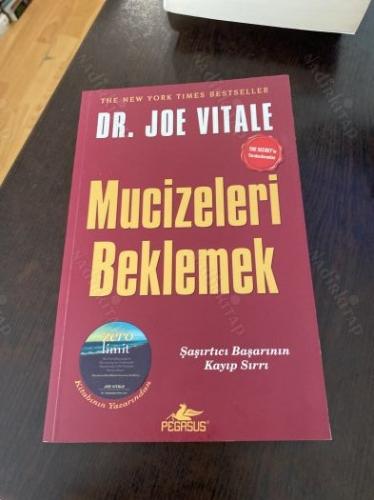 MUCİZELERİ BEKLEMEK