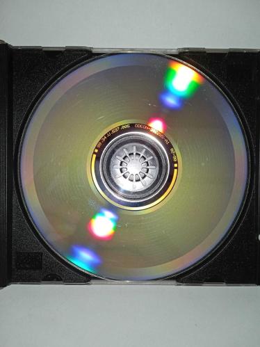 Cd Selda Bağcan Moğollar 1971 Türkülerimiz 1 albümü. Orijinal. Majör dönem baskı albümü. Disk 10 üzerinden 9.5 temiz Sorunsuz çalışıyor koleksiyonluk.  Katip Arzuhalim Yaz Yare Böyle, Adaletin Bu Mu Dünya, Çemberimde Gül Oya, Yalan Dünya, Kalenin Dibinde Taş Ben Olaydım, Tatlı Dillim, Mapushanelere Güneş Doğmuyor, Mapushane İçinde Mermerden Direk, Dane Dane Benleri, Gesi Bağları, Altın Kafes, Bülbül, Bölemedim Felek İle Kozumu, Eyvah Gönül Sana Eyvah, Anayasso, Nem Kaldı, O Günler