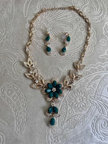 Yeşil taşlı düğün takı seti koleksiyon