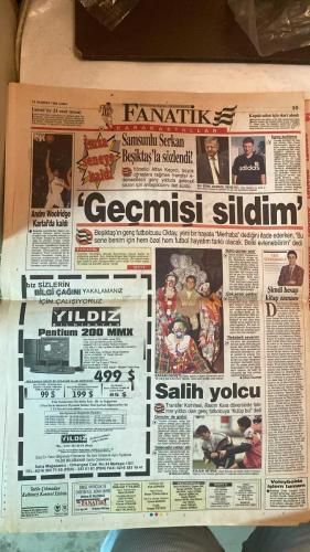 FANATİK SPOR GAZETESİ - TURKISH NEWSPAPER - DOĞUM GÜNÜ HEDİYESİ  - EKSİKSİZ TAM TAKIM GAZETE - 19 HAZİRAN 1998 CUMA - SAYI: 943 - HAKAN ŞÜKÜR - ABDULLAH - D. LAUDRUP - AZİZ YILDIRIM - SALOU - TOSHACK - HADI TÜRKMEN - FAİK GÜRSES - TAFFAREL - VIERI - MARCELO SALAS - GEORGES LEEKENS - BERTI VOGTS - HERNAN GOMEZ - ASPRILLA - BRAD FRIEDEL - ALEXI LALAS - COBI JONES - JELAL TALEBİ - GERÇEK SPOR GAZETESİ - FANATİK - BU VATAN HEPİMİZİN - FANATİK FAIR-PLAY ÖDÜLÜ - ABD VE İRAN’DAN DOSTLUK MESAJI - HAKAN ŞÜKÜR GİDİCİ - KRAL YOL AYRIMINDA - RESMEN BİZDEN SALOU - KARTAL’IN 2. YABANCI HAREKATI - TÜRKMEN TEHDİT EDİLDİ İDDİASI - FRANSA 4-0 SUUDİ ARABİSTAN - GÜNEY AFRİKA 1-1 DANİMARKA - NİJERYA - BULGARİSTAN 18.30 TRT 1 - İSPANYA - PARAGUAY 22.00 TRT 1 - TARİHİ BULUŞMA ABD-İRAN - VIERI İTALYA’YI SIRTLIYOR - LEEKENS GÖREVİ BIRAKMIYOR - KAMERUN’DA GALİBİYET SIKINTISI - VOGTS: BREZİLYA VE NİJERYA FAVORİ - GOMEZ KOLOMBİYA’DAN AYRILIYOR - GALATASARAY - FENERBAHÇE - BEŞİKTAŞ - TRABZONSPOR - DUİSBURG - STUTT