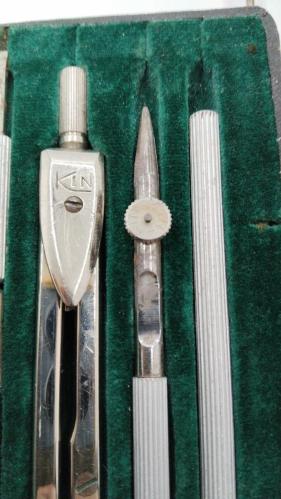 METAL PERGEL TAKIMI ORJİNAL KUTUSUNDA OLDUKÇA YAŞLI ''KIN'' MARKA ÇEKOSLAVAKYA ÜRETİMİ NEFİS BİR KOLEKSİYON OBJESİ 155