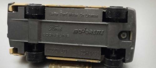 MAJORETTE FORD ECONOLİNE NO:270/271    1/63 Ölçek KULLANILMIŞ