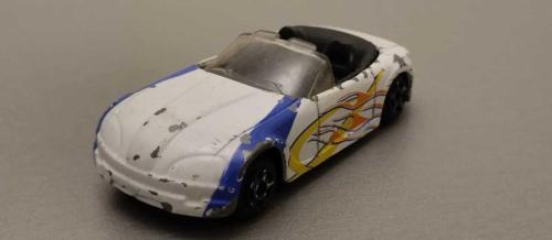Motormax No. 6068 Mazda MX-5 Miata   1/64  Ölçek KULLANILMIŞ
