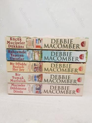 5 KİTAP SET - MUCİZELER DÜKKANINA DÖNÜ-BİR DİLEKLE BAŞLADI HER ŞEY-KÜÇÜK MUCİZELER DÜKKANI-BAHÇEMDE YEŞEREN UMUTLAR-BİR YUMAK MUTLULUK - AYRAÇLI
