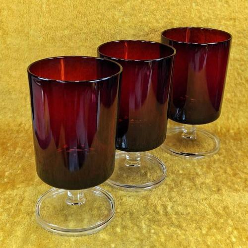 VINTAGE 3 ADET BÜYÜK BOY KIRMIZI RENKLİ , AYAKLI CAM BARDAK MADE IN FRANCE