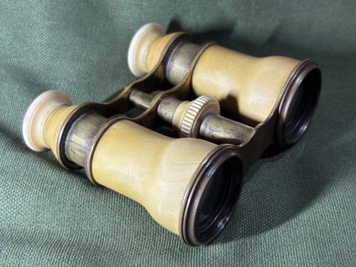 Antika opera dürbünü 10 cm 7 cm ölçülerinde