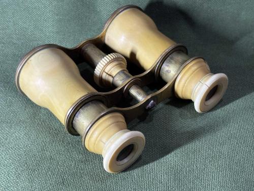 Antika opera dürbünü 10 cm 7 cm ölçülerinde