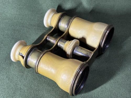 Antika opera dürbünü 10 cm 7 cm ölçülerinde