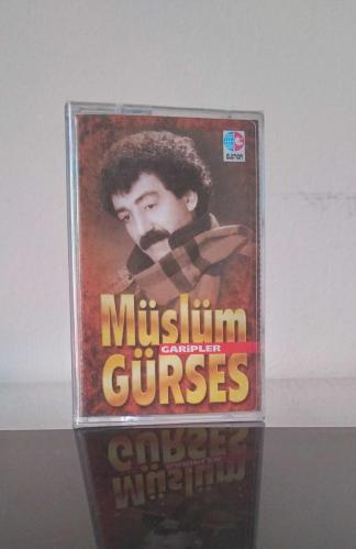 Müslüm Gürses - Garipler Yakar (Jelatininde)