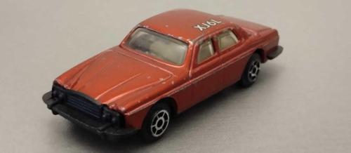 Hong Kong Jagu XJ6L ÇOK ÇOK NADİR DÖKÜM 1:64  Ölçek KULLANILMIŞ