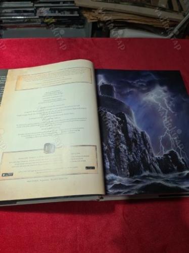 The World of Ice and Fire - THE UNTOLD HISTORY OF WESTEROS AND THE GAME OF THRONES* ciltli, prestij boy