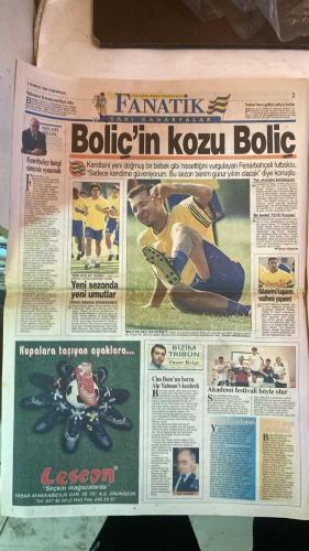 FANATİK SPOR GAZETESİ - TURKISH NEWSPAPER - DOĞUM GÜNÜ HEDİYESİ  - EKSİKSİZ TAM TAKIM GAZETE - 4 TEMMUZ 1998 - SAYI: 958 - OĞUZ SARVAN - JOHN TOSHACK - CEZMİ TURHAN - OKOCHA - DINO RADJA - TANJU ÇOLAK - BULENT - HASAN ŞAŞ - FATİH TERİM - HAKAN ŞÜKÜR - ÜMİT - MOLDOVAN - CENGİZ KAPTAN - İLK DERBİ FİKSTÜR 6. HAFTA - FULYA'YI POLİS BASTI - 3 KEZ GİTMEMİŞTİ - FRANSA 4 İTALYA 3 - BREZİLYA 3 DANİMARKA 2 - ÇEYREK FİNAL - GÖKYÜZÜNDE NAKLEN YAYIN - FENERBAHÇE BETON GİBİ - BETİS OKOCHA İÇİN GELDİ - BAYKA RADJA EFES İÇİN GELİYOR - ALTAY DİOSGYOR ÖNÜNDE - ANTRENMANDA KALPTEN ÖLDÜ - OHEN VE DEL SOLAR SÖZLEŞME İMZALADI - GALATASARAY DAMPİNG YAPTI - KRAL TANJU DA VEDA EDİYOR - GALATASARAY'DA KAMP ALMAN MESAİSİ BİTTİ - ASLAN ZİRVEYE ÇIKTI - SEBATSPOR PARA İSTEDİ - HEDEF ÜÇTE ÜÇ YAPMAK - RÖPORTAJ KOMİTESİ - MOLDOVAN SÖYLENTİSİ - YÜKSEĞE ALIŞIĞIZ - CİM BOM İLK SINAVINDA - KNUP İÇİN OYNUYORLAR - SONUÇ ÖNEMLİ DEĞİL - ÜMİT'E ÖZEL İLGİ - KARAR BİZİ ETKİLEMEZ - GALATASARAY 2-1 FENERBAHÇE - ARJANTİN 6-5 İNGİLT