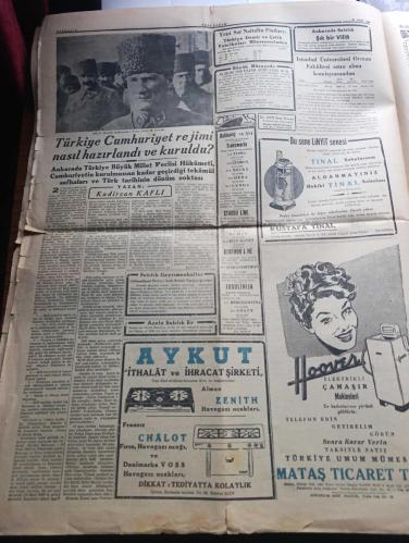 Yeni Sabah Gazetesi - Turkish Newspaper - 29 Ekim 1949 - Cumhuriyet bayramınız kutlu olsun - 26 yıl evvel bugün yani 29 Ekim 1923'te eşsiz Kahraman Atatürk Cumhuriyeti ilan eylemiştir - Başbakan Şemsettin Günaltay'ın radyoda bayramı açış nutku Fotoğrafı - İsmet İnönü'nün 1 Kasım Nutku - Cumhuriyet Bayramı bütün yurtta büyük törende kutlanıyor - Geçit bayramı ve siyasi partiler - Cumhuriyet Bayramı yazan Ulunay - Cumhuriyet nasıl ilan edildi yazan Cemal Yener - Türkiye Cumhuriyet rejimi nasıl hazırlandı ve kuruldu yazan Kadircan Kaflı - İsmet İnönü'nün Vali Fahrettin Kerim'e telgrafı - Demokrat Parti'nin Cumhuriyet Bayramı sebebiyle istanbullulara beyannamesi - Stalin'in halefi kim olacak - Ankara'daki gerilla kursu kapandı - Ankara İstanbul radyo programı - İstanbul belediyesi Şehir tiyatrosu dram kısmında Faust komedi kısmında Nemo Bankası oyunu - Muammer Karaca opereti Rakım oyunu Maksimde - 29 Ekim 1923