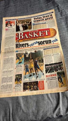FANATİK BASKET HAFTALIK BASKETBOL GAZETESİ TURKISH NEWSPAPER - DOĞUM GÜNÜ HEDİYESİ  - TAM TAKIM EKSİKSİZ GAZETE -  2-8 MAYIS -2000  - SAYI :179   - FUTBOL OUT, BASKET İN  - İNGİLTERE'DE BASKETBOL ATLADI  - ŞAMPİYONSUN GALATASARAY  - KARTAL GÖZ KAMAŞTIRIYOR  - ALKIŞLAR VOLEYBOLA  - ÜLKER'İN KEYFİ YERİNDE  - EFES'İN JOKERİ: ÖMER  - EFES ALO DEDİ, KAPATTI  - İTALYANLAR'I FENA EZDİK!  - ŞAMPİYON KARAGÜCÜ  - YONCA ZAFER SARHOŞU  - CSKA BUZU KIRDI  - PORTLAND DİŞİNİ GÖSTERDİ  - INDIANA BİR ADIM ÖNDE  - ASLAN TACINI GERİ ALDI  - TOFAŞ TROY'U TRANSİT GEÇTİ - SÜLEYMAN KARA  - İSMET BADEM  - MEHMET ATURALP  - ALTIMUR TOLMEN  - MURAL EVLİYAOĞLU  - CEM METEPE  - REHA ERUS  - HASAN YAMAN  - ALİ ARTIMAZ  - ÜMİT SARI  - TÜRKAY TEKEN  - AVNİ ERBOY  - DENİZ GÖKÇE  - ZELJKO OBRADOVIC  - ROY HAIRSTON  - PHIL HANDY  - NIGEL LLOYD  - MEHMET ALİ YALÇINDAĞ  - MEHMET Y. YILMAZ  - TAMAR ATAKAM  - UĞUR CEBECİ  - SALİH ERKAN  - ORHUN ENE  - OSMAN HATTAT  - REGGIE MILLER