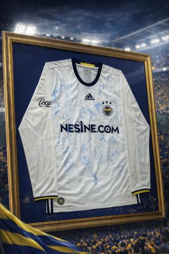 Fenerbahçe Kadrosu Islak İmzalı Çerçevelettirilmiş Fernandao Tarafından Giyilen Maç Forması