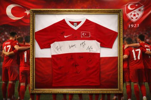 Euro 2008 A Milli Takım İmzalı Çerçeveleştirilmiş Forma