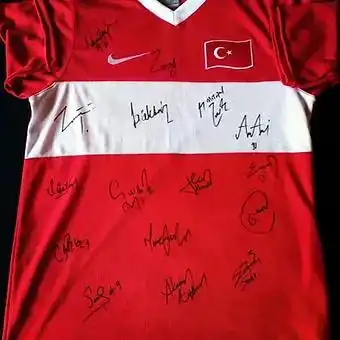 Euro 2008 A Milli Takım İmzalı Çerçeveleştirilmiş Forma