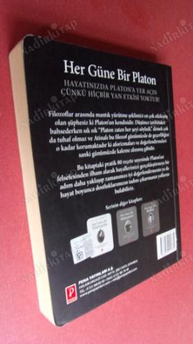 Her Güne Bir Platon - Hayatla Nasıl Baş Edebileceginizi Gösteren 80 Reçete