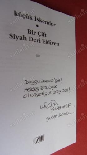 Bir Çift Siyah Deri Eldiven -Duygu asena'ya her şey bir aşk cinayetiyle başladı.Birinci BASIM. İMZALI.