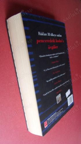 PENCEREDEKİ KADIN